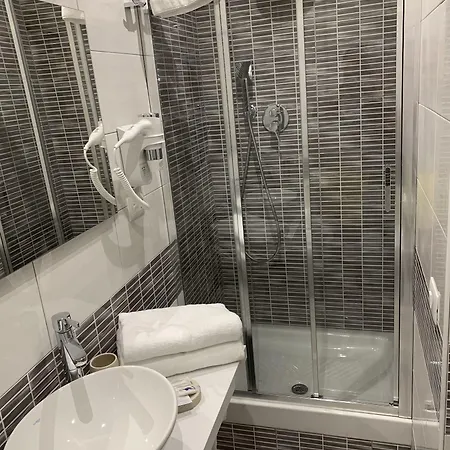 Hotel Assarotti 3*