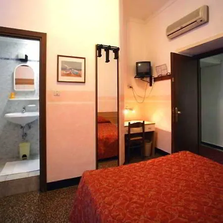 Assarotti Hotel 3*