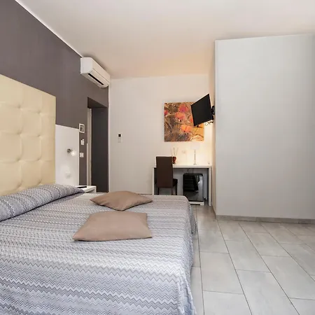 Hotel Assarotti 3*