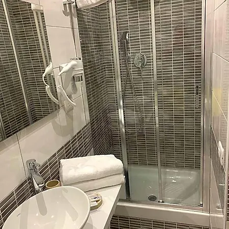 Hotel Assarotti 3*