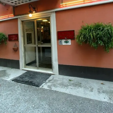 Assarotti ホテル 3*